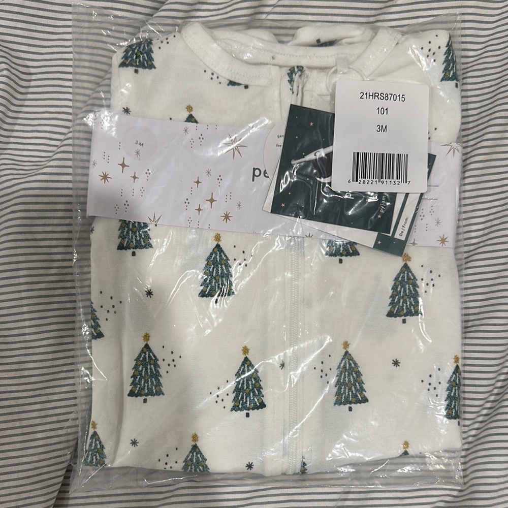 Pajamas with Christmas Tree Print - White
